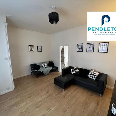 Modern 3 Bed House With Free Parking And Wi-Fi Villa Preston  Eksteriør bilde