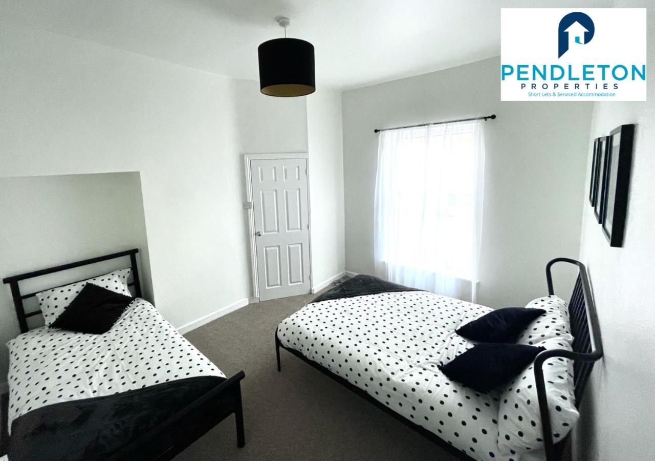 Modern 3 Bed House With Free Parking And Wi-Fi Villa Preston  Eksteriør bilde