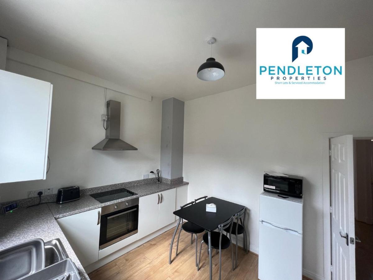 Modern 3 Bed House With Free Parking And Wi-Fi Villa Preston  Eksteriør bilde